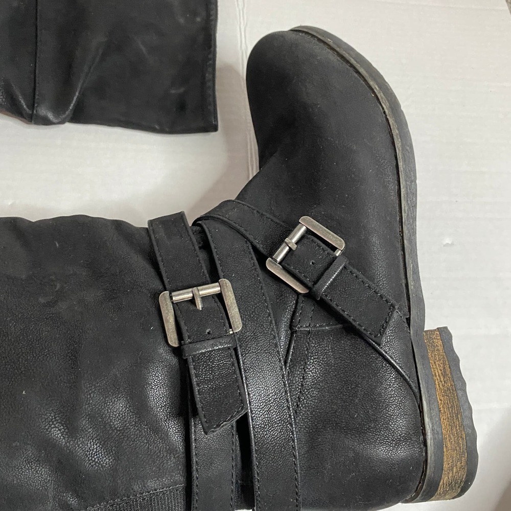 Black Knee-High Leather Boots - Picture 5 of 10